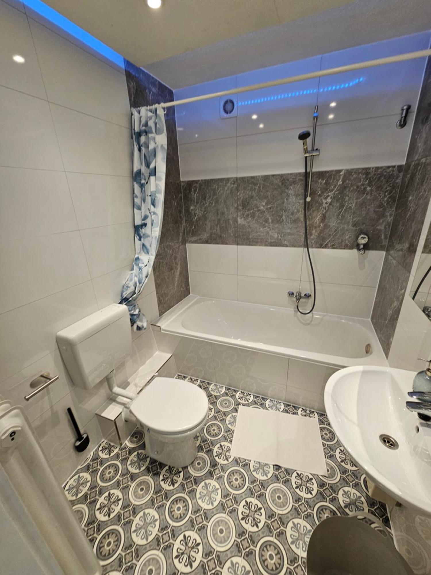 Duisburg Zentral Nord Apartment Luaran gambar